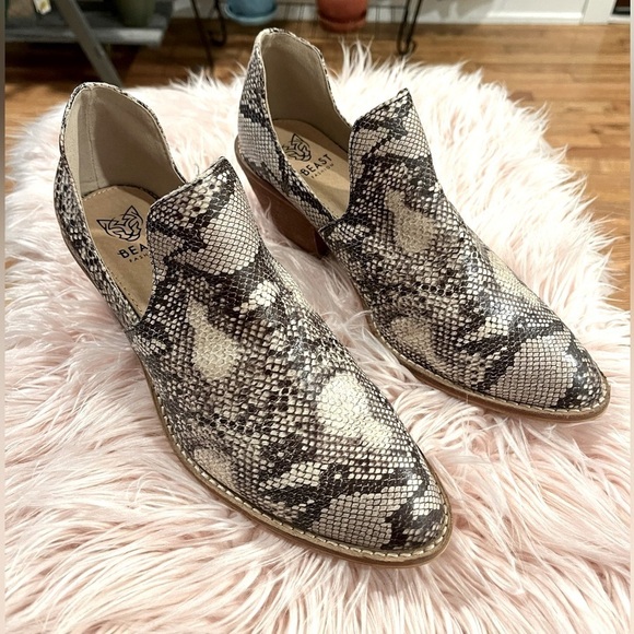 Beast Fashion Women’s Southwestern  Python Block Heels Ankle Slip on Boots 8.5 - Picture 1 of 6
